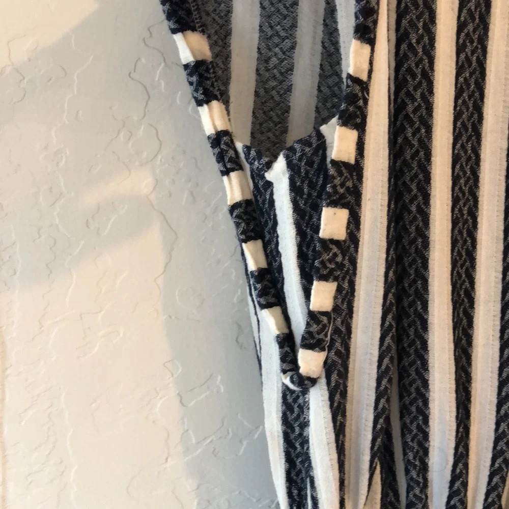 Universal Thread Romper - Picture 5 of 5